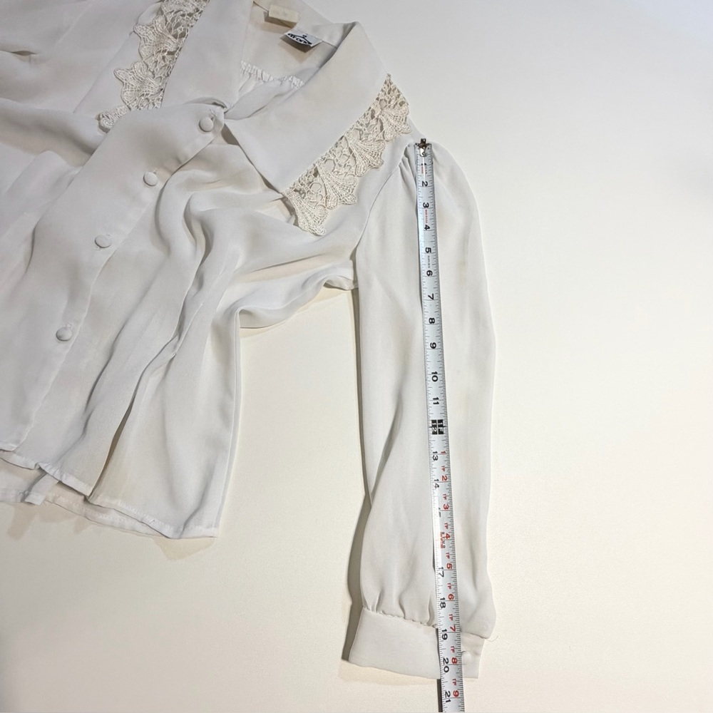 VINTAGE crochet floral lace collar blouse button down tailored lightweight 90s - Picture 11 of 17